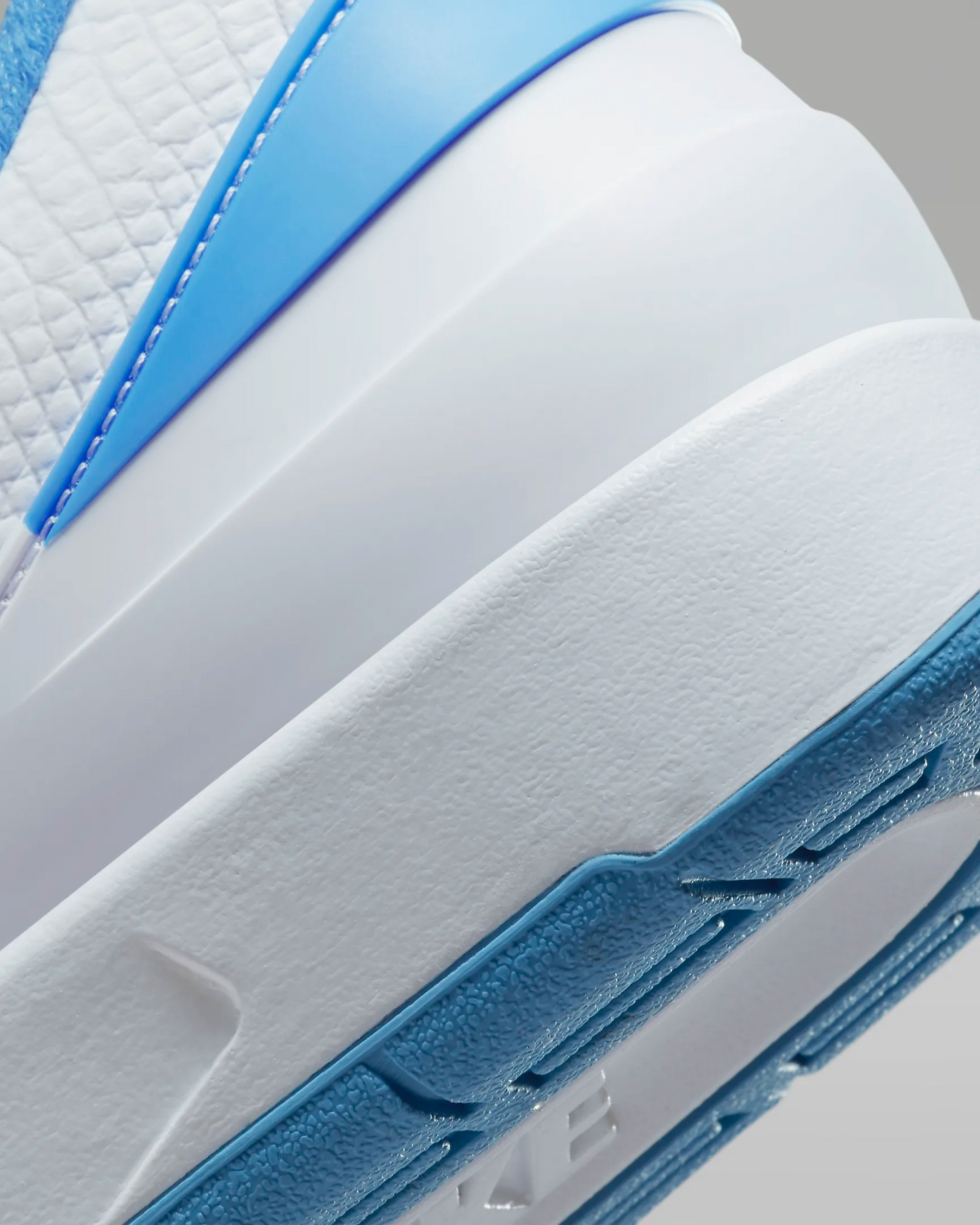 Jordan 2 Low (University Blue)