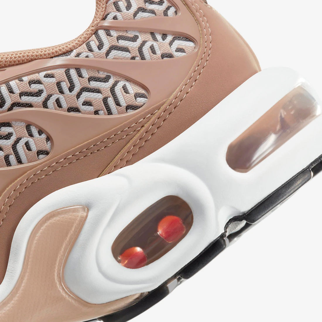 Nike Air Max Plus "United in Victory"