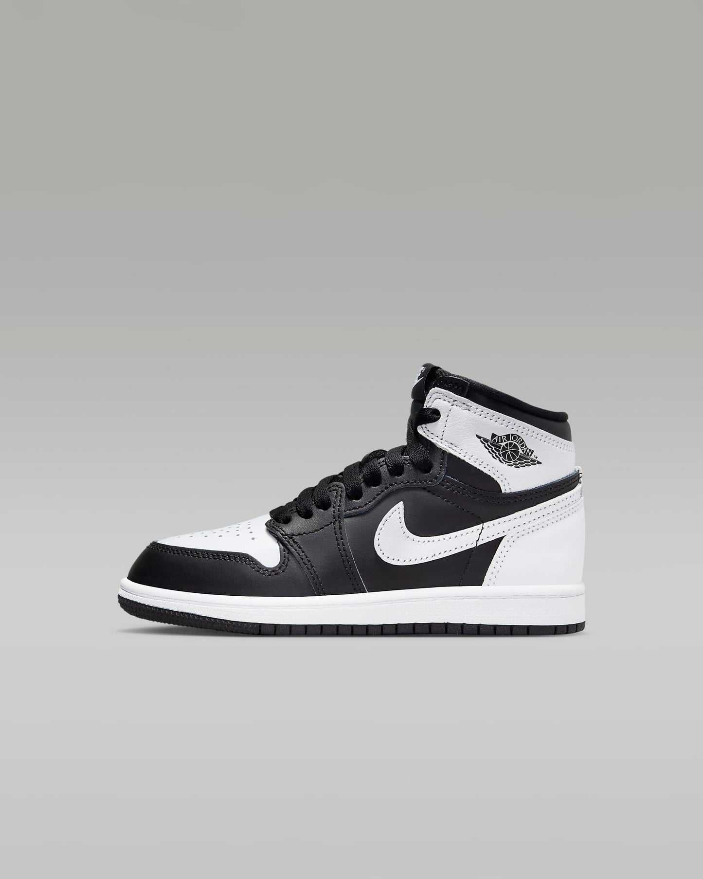 Jordan 1 Retro High OG "Black & White"