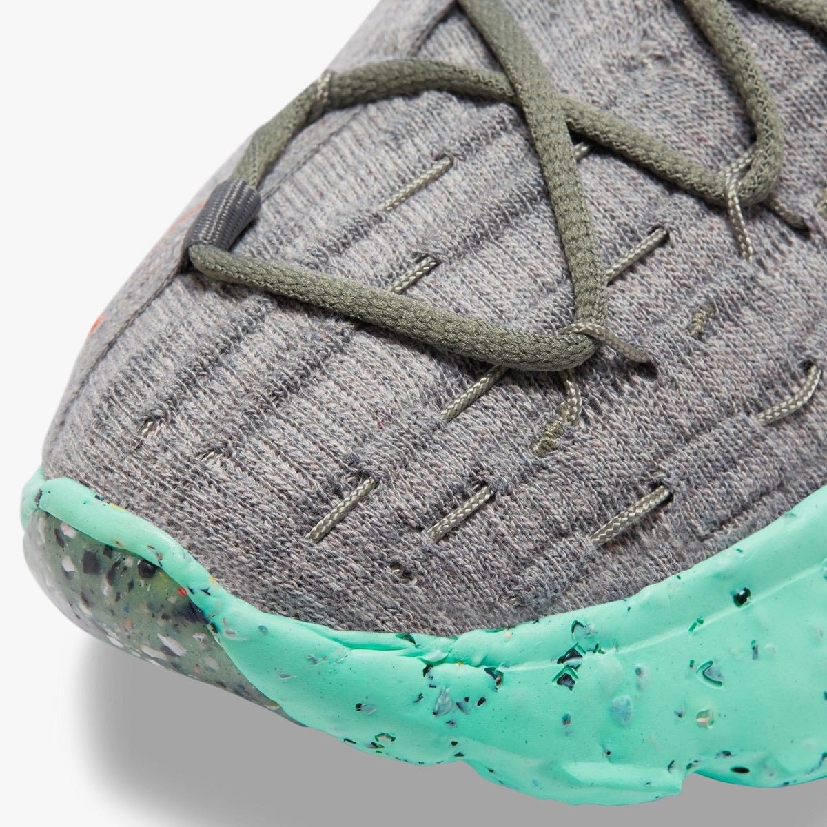 NIKE SPORTSWEAR Space Hippie 04