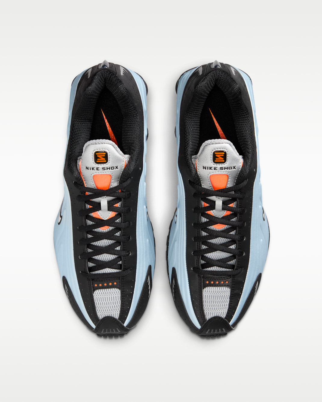 NIKE SHOX R4